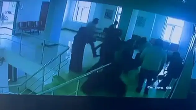 Damar yolunu bulamadı diye hemşireye saldırdı