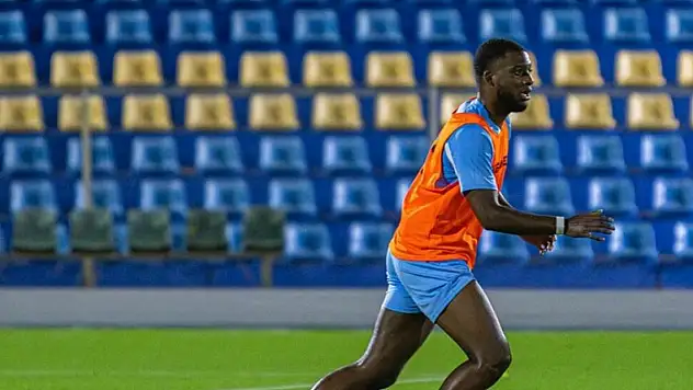 Konyaspor'un stoperi Bazoer Dünya Kupası'nda!