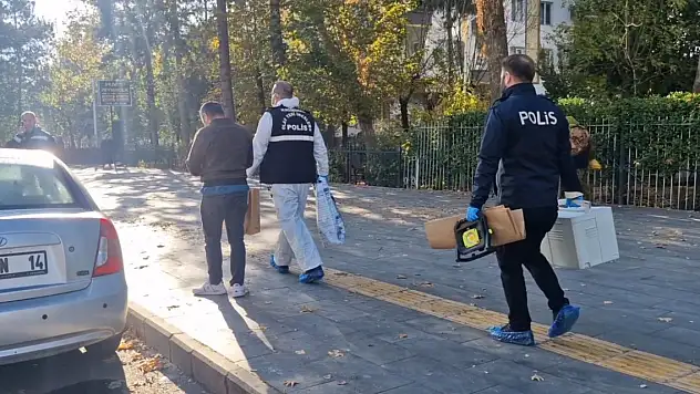 Annesini ve ağabeyini pompalı tüfekle öldürdü... Babasına not bırakmış