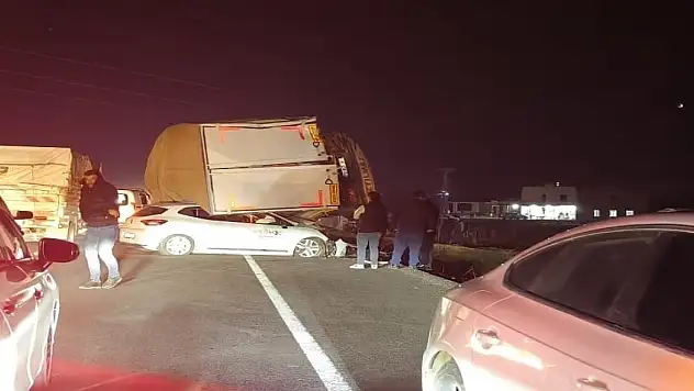 5 aracın karıştığı zincirleme kaza: 3 ölü, 7 yaralı