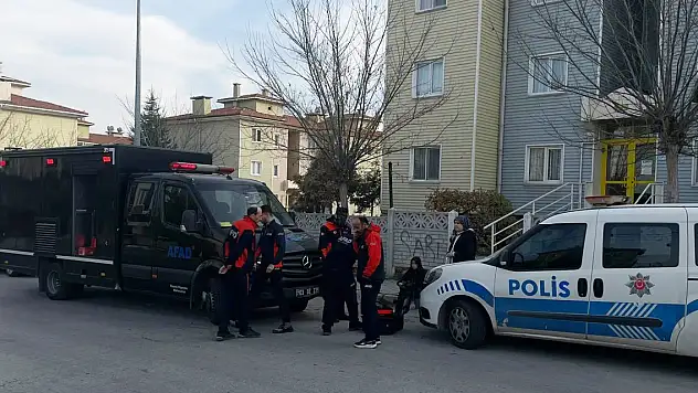 Anne ve 3 çocuğu zehirlenme şüphesiyle hastaneye kaldırıldı