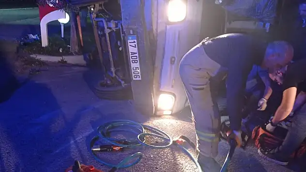 Kamyon ile kamyonetin çarpıştığı kazada 1 kişi öldü, 1 kişi yaralandı