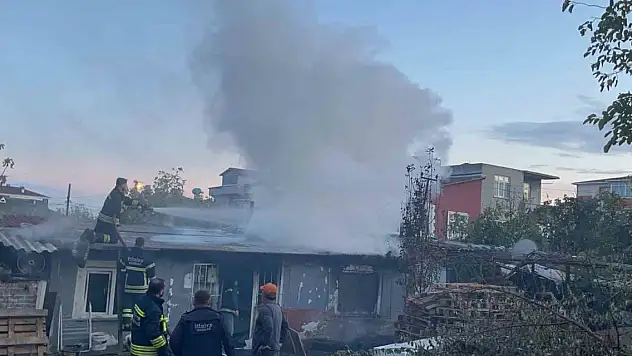 Sobayı yakıp alışverişe çıktı, geldiğinde evi küle döndü