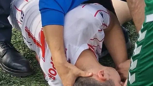 Amatör maçta futbolcu bilincini kaybetti