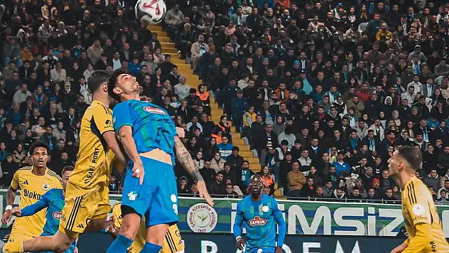 Fenerbahçe son 2 deplasmanda 2-0 geriden gelerek kazandı