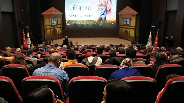 Karatay Belediyesinden 'özel güne' özel film gösterimi