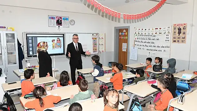 Seydişehir Belediye Başkanı Ustaoğlu'ndan ilkokuluna ziyaret