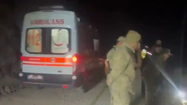 Kamyon devrildi: 1 ölü