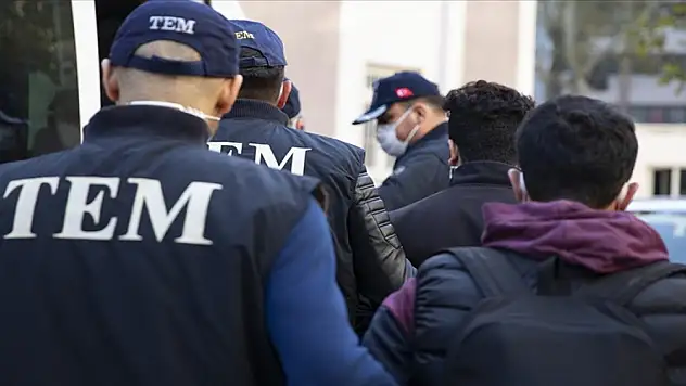 İzmir merkezli 17 ilde DEAŞ operasyonu: 26 gözaltı