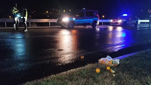 Yolun karşısına geçecekti! otomobilin çarptı yaya öldü