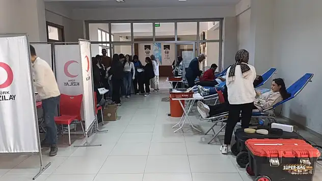 Karapınar'da kan bağışı etkinliğinde 102 ünite kan bağışlandı