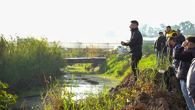 Ölen eşinin cenazesinin çıkarılmasını gözyaşlarıyla izledi: 3 çocuğum var, ne diyeceğim