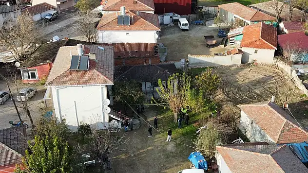 Yalnız yaşadığı müstakil evde çıkan yangında öldü