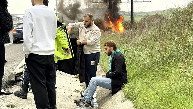 Araziye uçan minibüs alev alev yandı