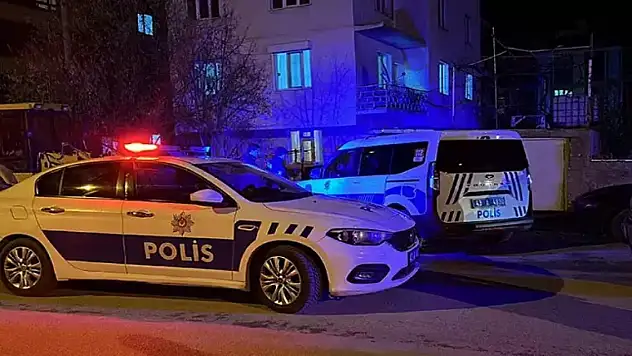 Annesine şiddet uygulayan babasını darp etti