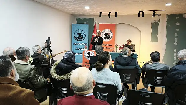 Selçukya Kültür Evinde şiir akşamı