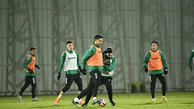 Konyaspor mesaide: Jevtovic takımla beraber antrenmana çıktı