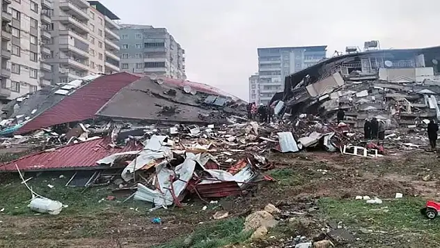 55 kişinin öldüğü Reyyan Apartmanı'nın davasında tutuklu tek sanık müteahhit tahliye edildi