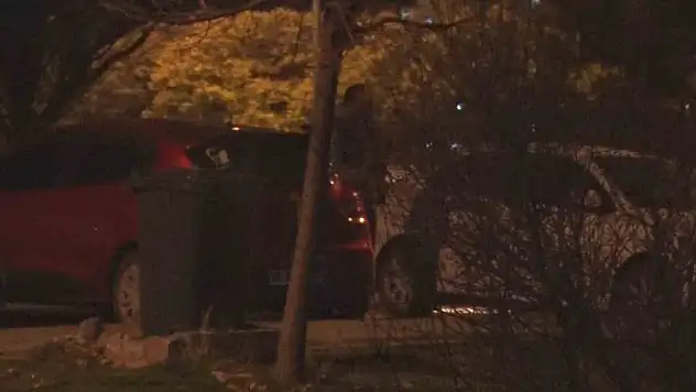 Eşi evi terk edince tüfeğe sarıldı