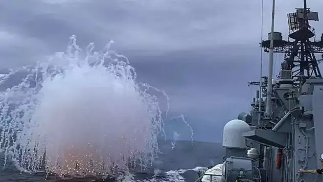 Rusya'ya ait denizaltı vuruldu