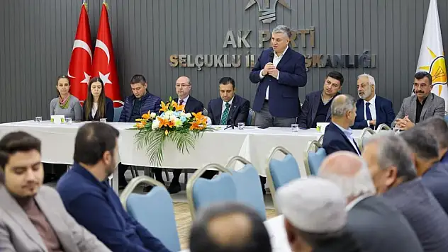 AK Parti Selçuklu'da Muhtarlarla İstişare Toplantısı