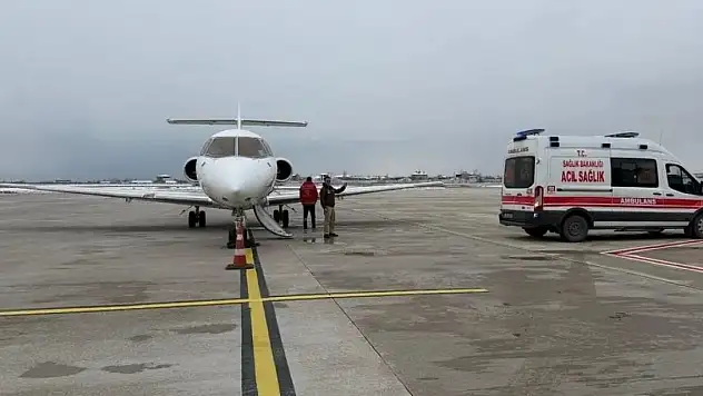 Yenidoğan bebek uçak ambulansla Konya'ya sevk edildi
