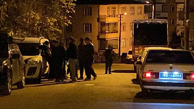 Kocaeli Körfez'de 16 yaşındaki genç evde başından vurulmuş halde bulundu