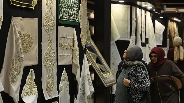 Konya'da Altın Dokunuşlar Sergisi'ni ziyaret eden kişi sayısı açıklandı