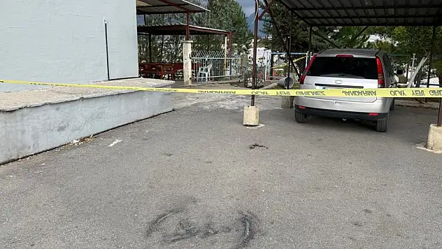 Ortaokul öğrencisi müdürü tüfekle vurdu