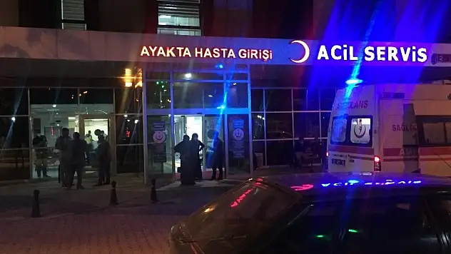 Konya'da otomobil tır ile çarpıştı! Sürücü yaralandı