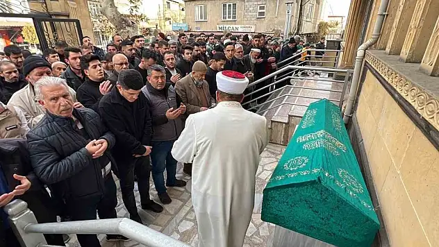 Ölüm bile ayıramadı! Nişanlı çifte acı veda