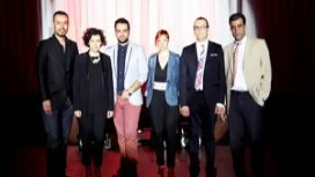 Ayakkabı Moda Defilesi beğeni topladı