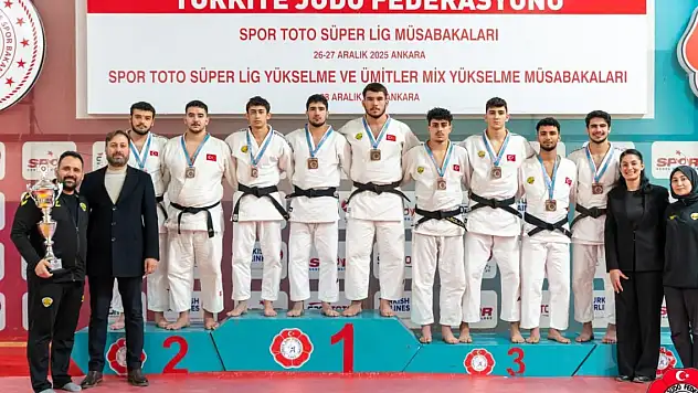 Tarihi başarı... Konya'nın evlatları devleri dize getirdi