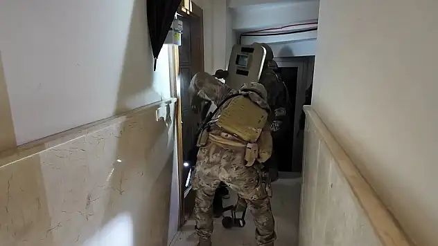 Kocaeli'de terör operasyonu: gözaltına alınan 30 şüpheli adliyeye sevk edildi