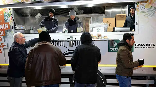 Konya merkezde sabahları içleri ısıtan ikram