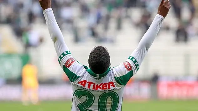 Konyaspor'da savunma hattına güç