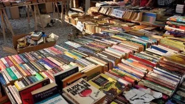 Nadir bulunan kitaplar sahaf festivalinde