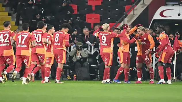 Süper Kupa'da ilk finalist Galatasaray