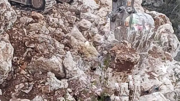 Kaya duvar yıkıldı, 20 yaşındaki genç feci şekilde can verdi