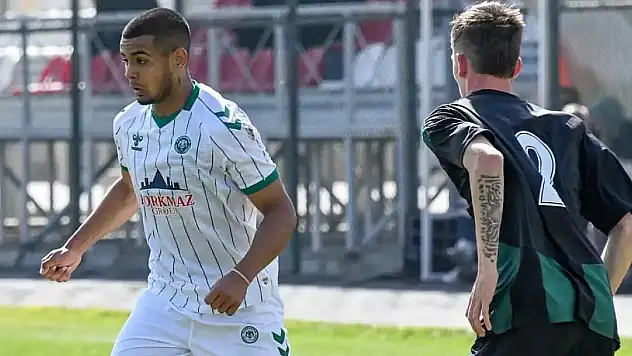 Konyaspor'dan genç yeteneğe profesyonel adım