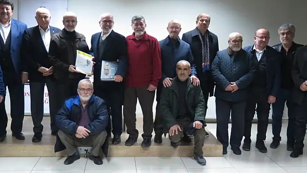 Aydınlar Ocağı'nda Ahmet Poçanoğlu için saygı gecesi