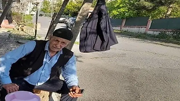 Cami avlusunda saldırıya uğradı: Hayatını kaybetti