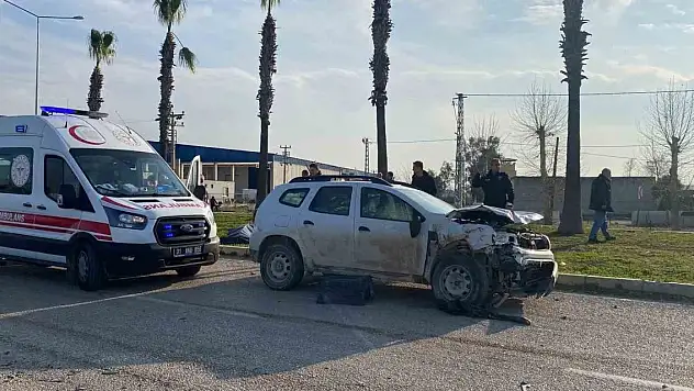 Adana Ceyhan'da otomobil ile motosiklet çarpıştı: 1 ölü