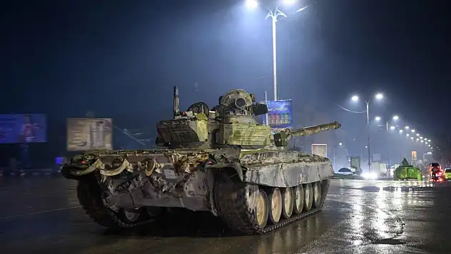 Suriye ordusu terör örgütü YPG'nin işgali altındaki Tabka'ya girmeye başladı