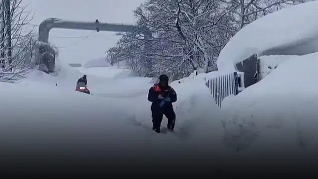 Kar kalınlığı metreleri aştı: O bölgede kırmızı alarm