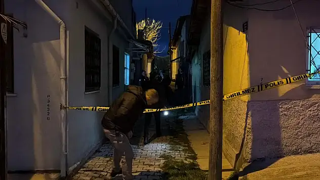 Tartıştığı arkadaşını bıçaklayarak öldürdü