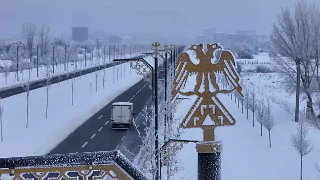 Yakutistan değil Sivas: Şehirde hayat dondu