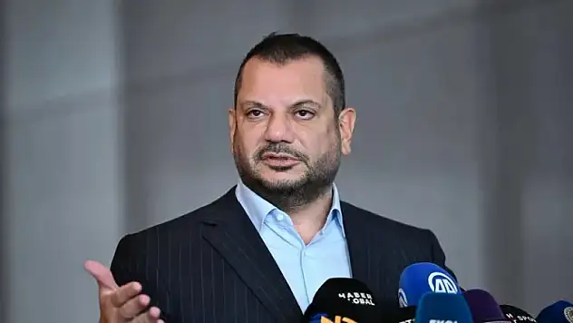 Trabzonspor Başkanı Ertuğrul Doğan'ın aracına saldırı