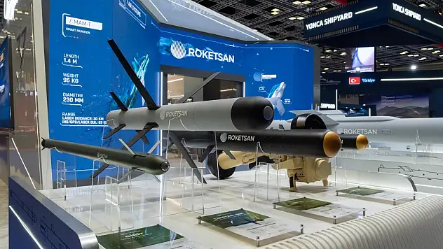 Katar'da dev buluşma... ROKETSAN en yeni füzeleriyle DIMDEX 2026'ya çıkarma yaptı