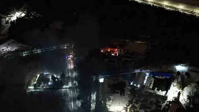 TRT'nin film platosunda yangın paniği: Çok sayıda ekip sevk edildi